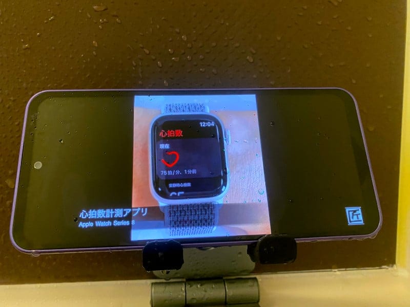 Libero 5G Ⅲ（リベロ5G3）の防水性能（IPX5）を検証している写真②