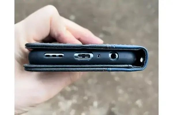 oppo-reno5a-pocketbook-case01 | スマホを検証してみた oppo-reno5aの筆者が選んだケースの底面