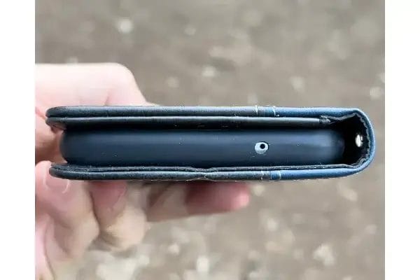 oppo-reno5aの筆者が選んだケースの上面 | スマホを検証してみた oppo-reno5aの筆者が選んだケースの上面