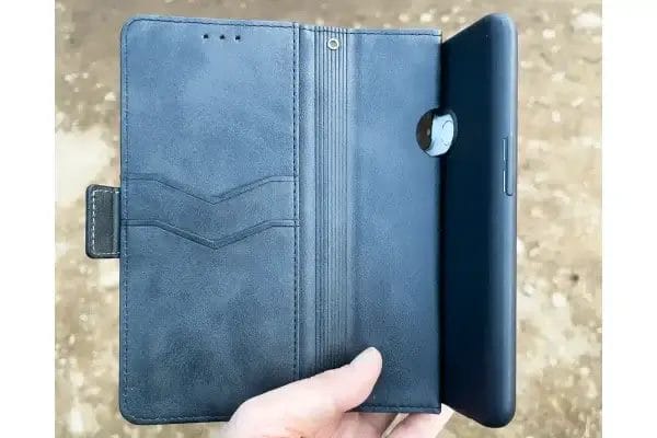 oppo-reno5aの筆者が選んだケースの開き具合