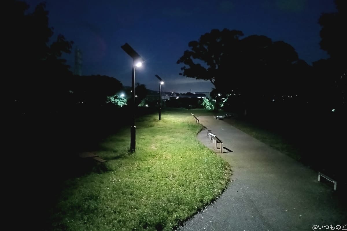android-one-s10-photo-night-park-night-mode | スマホを検証してみた 夜の公園をナイトモードで撮影した写真。