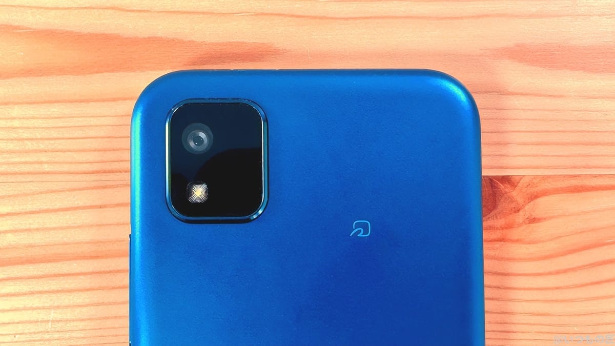 かんたんスマホ３は一眼カメラ