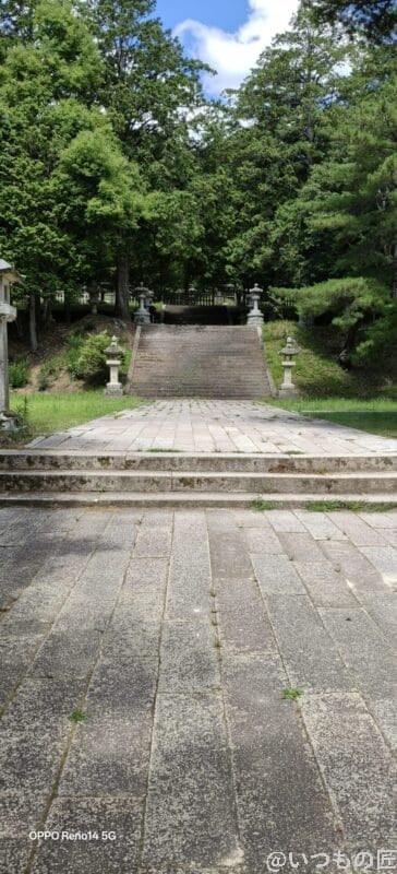 OPPO Reno14 5G カメラ 森の中の境内