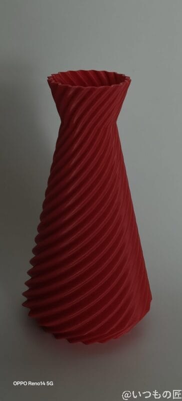 OPPO Reno14 5G カメラ 赤い渦巻き状のメガホン