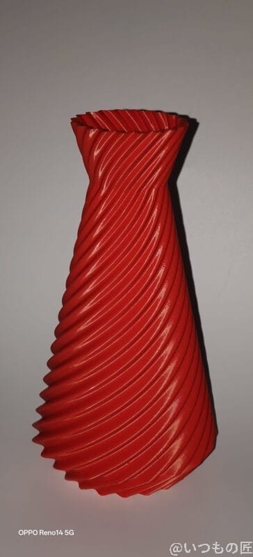 OPPO Reno14 5G カメラ 赤い渦巻き状のメガホン